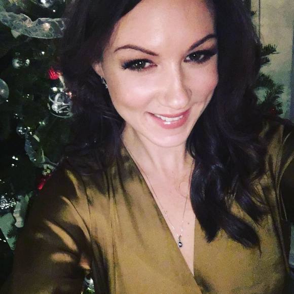 Meet your Posher, Natasha - Picture 1 of 1